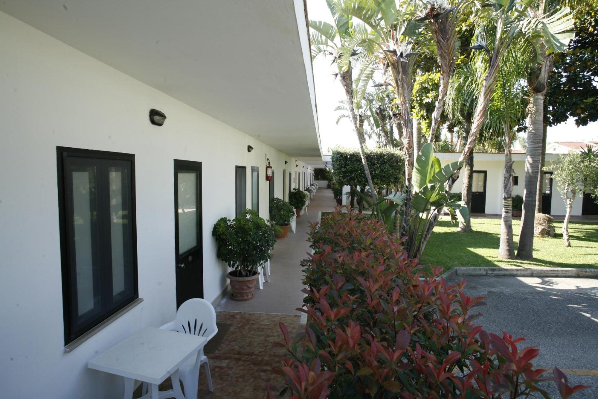 Hotel B&B Marina Capaccio Eksteriør bilde